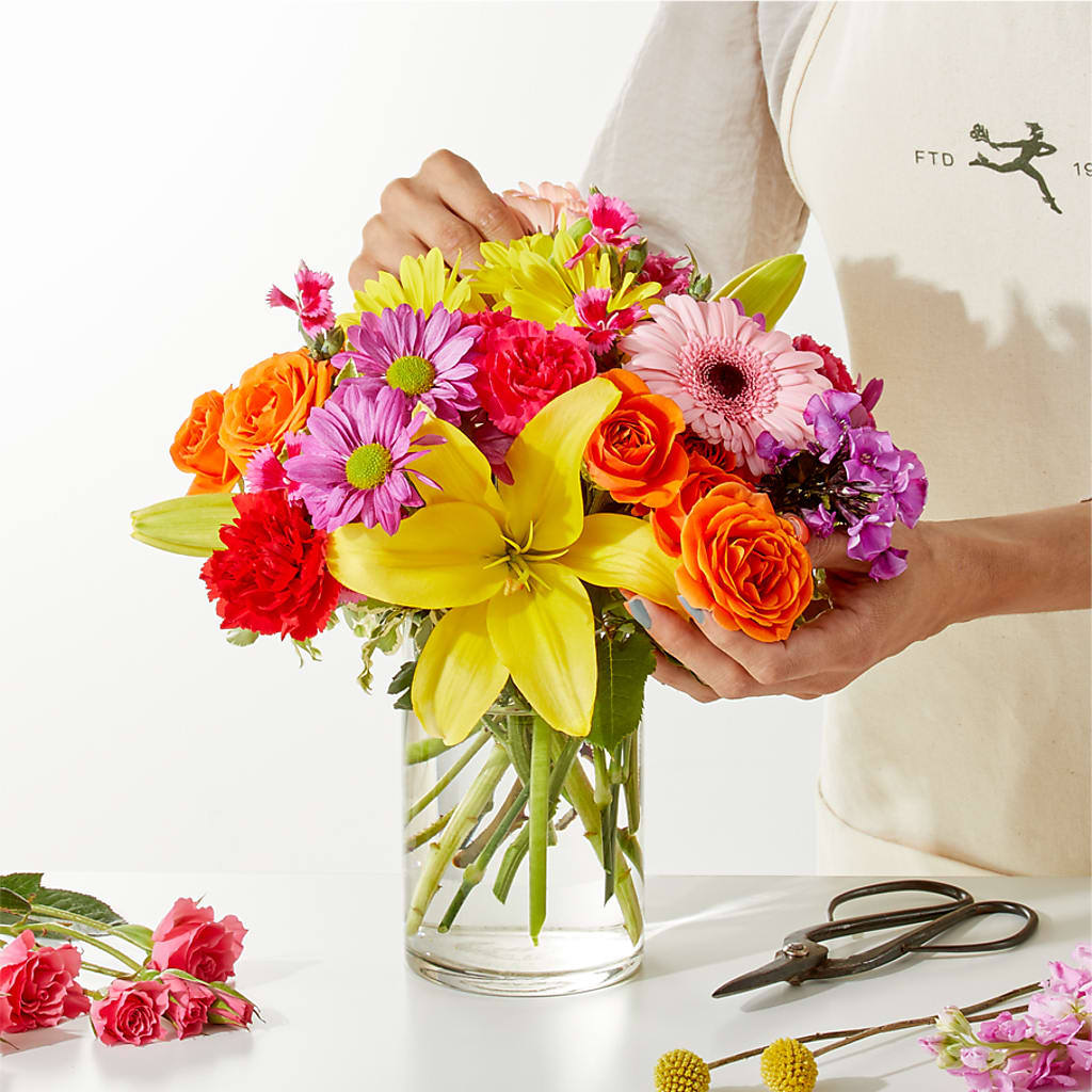 Cue the Confetti - A Florist Original – The Flower Station, Paris TN