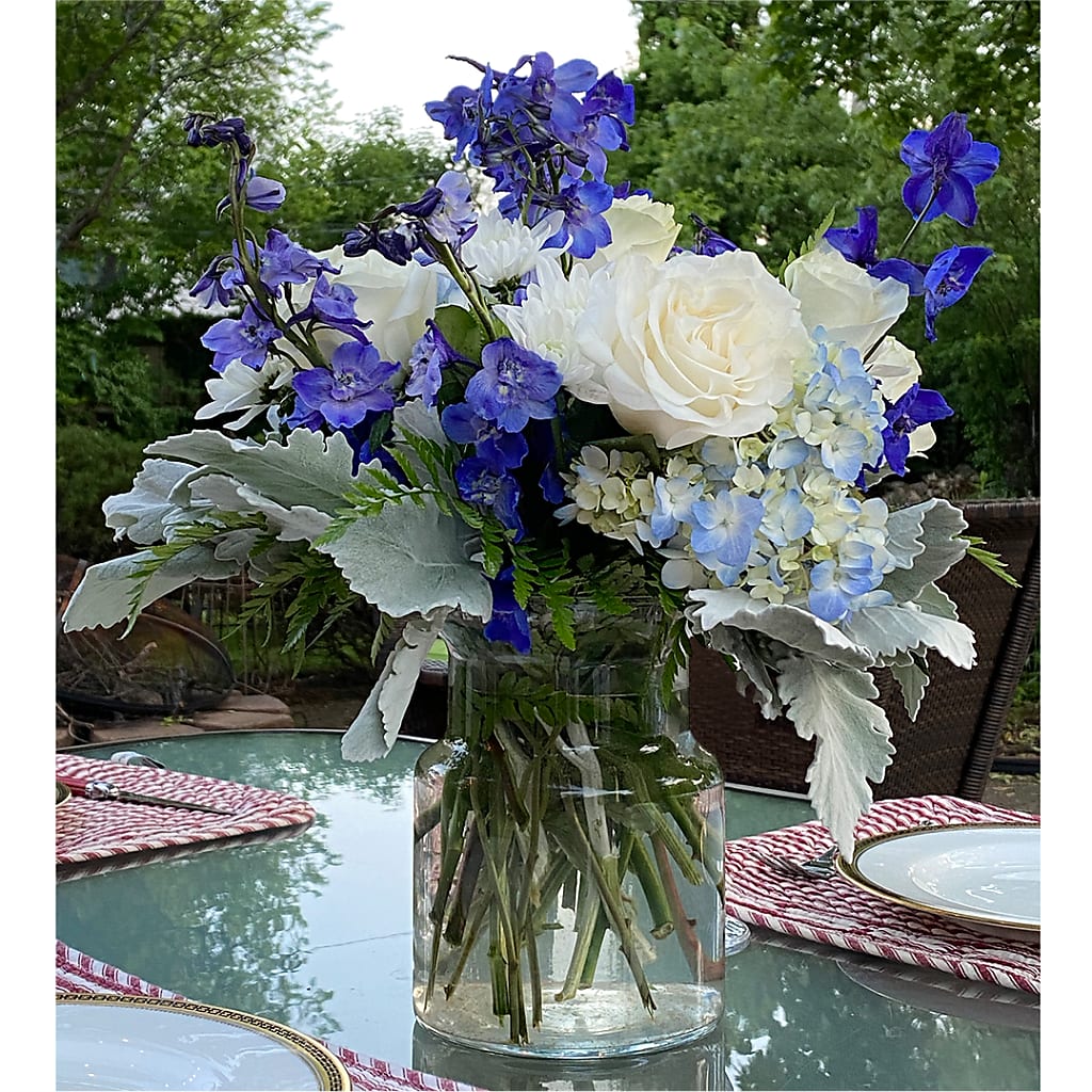 Clear Skies Bouquet – The Flower Station, Paris TN