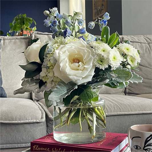 Clear Skies Bouquet – The Flower Station, Paris TN