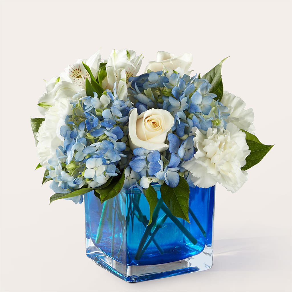 Soothing Waters Bouquet – The Flower Station, Paris TN