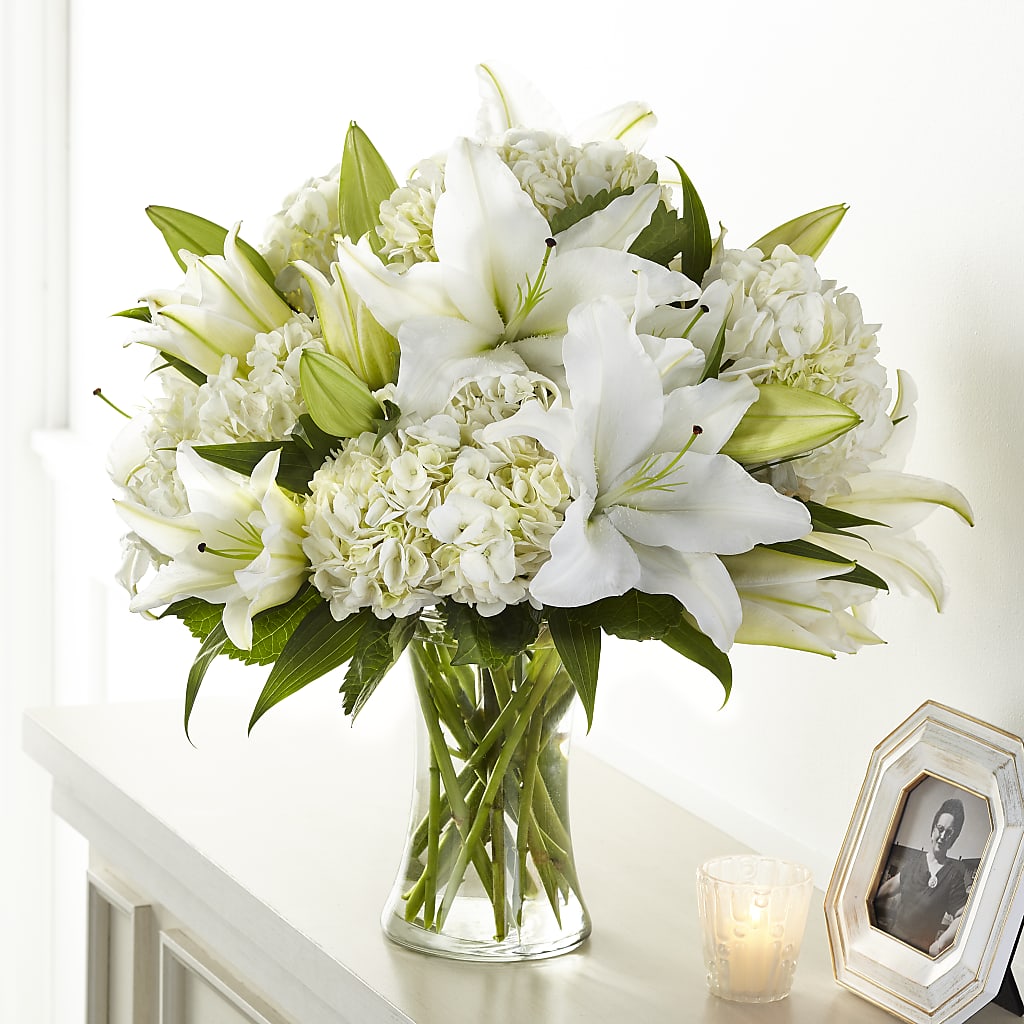 Compassionate Lily Bouquet – The Flower Station, Paris TN