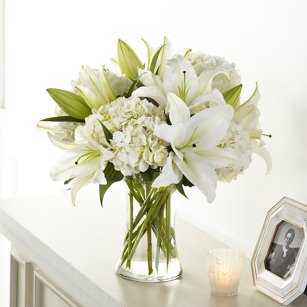 Compassionate Lily Bouquet – The Flower Station, Paris TN