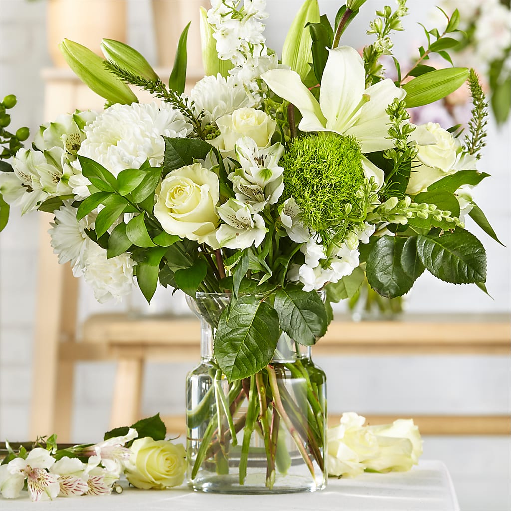 Classic Ivory – A Florist Original – The Flower Station, Paris TN
