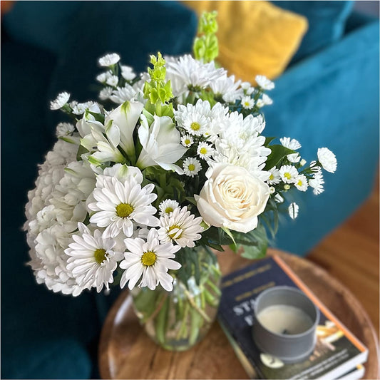 Classic Ivory – A Florist Original – The Flower Station, Paris TN