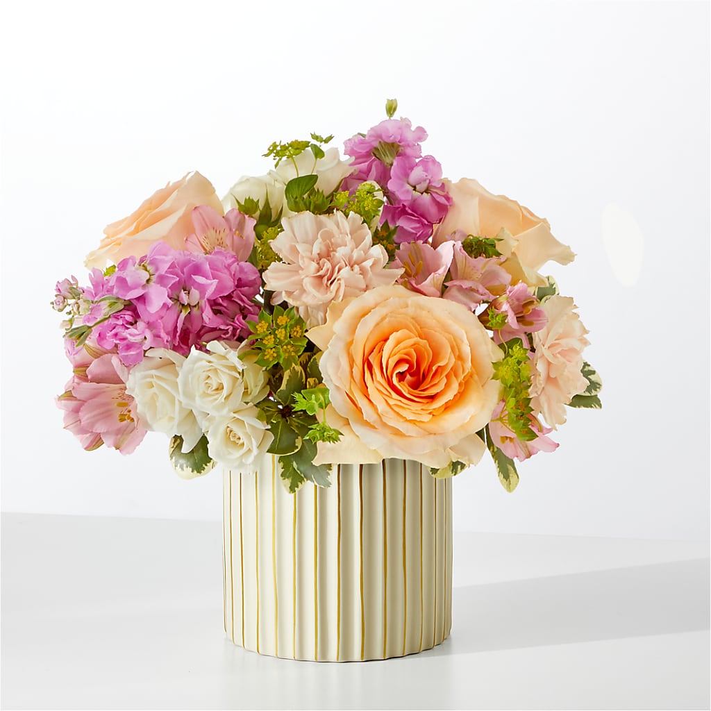 Paradise Bouquet with Ivory Vase – The Flower Station, Paris TN
