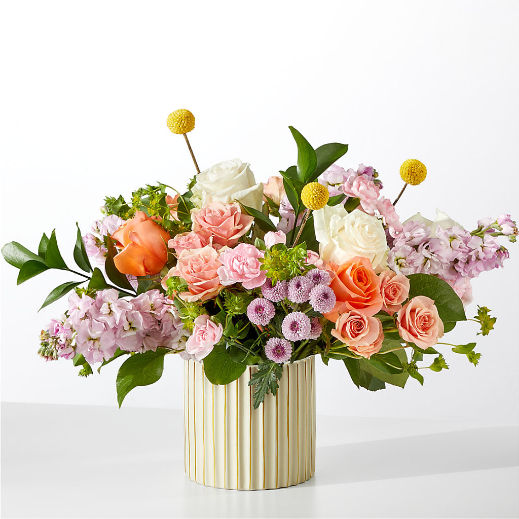 French Market Bouquet with Ivory Vase – The Flower Station, Paris TN