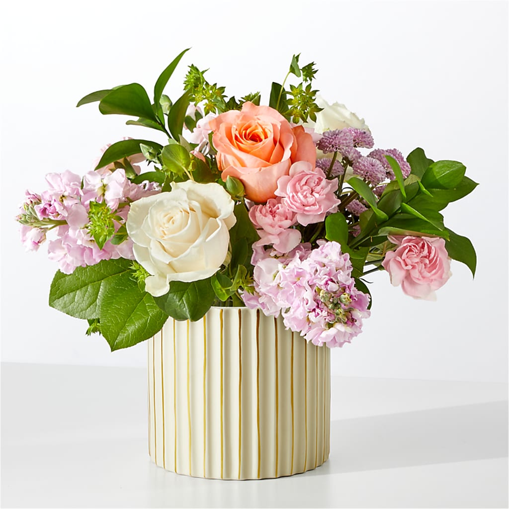 French Market Bouquet with Ivory Vase – The Flower Station, Paris TN