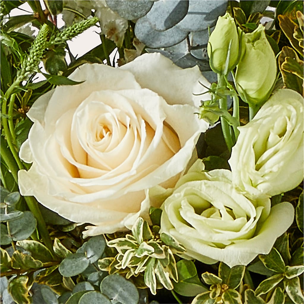 Cashmere Bouquet –  The Flower Station, Paris TN