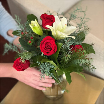 Glittering Lights Bouquet –  The Flower Station, Paris TN