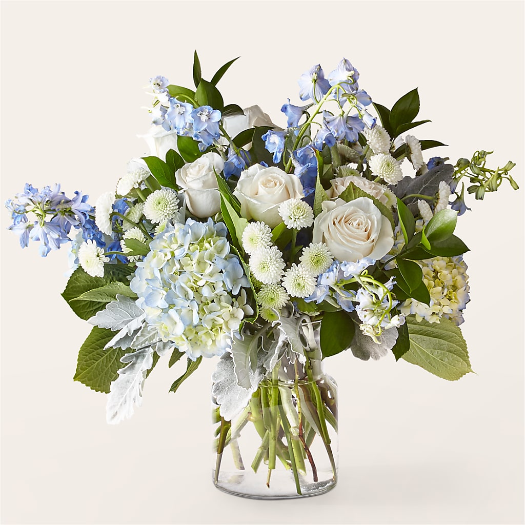 Clear Skies Bouquet –  The Flower Station, Paris TN
