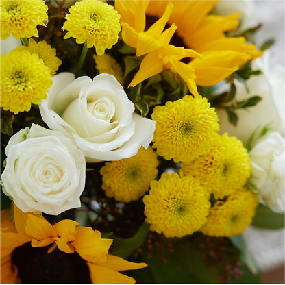 Luminous Morning Bouquet –  The Flower Station, Paris TN