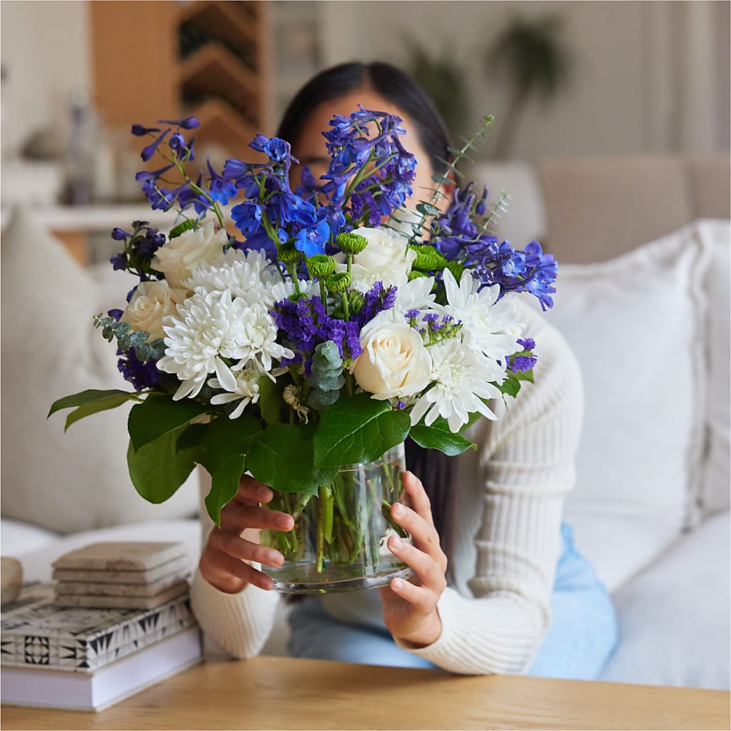 Cerulean Waves Bouquet –  The Flower Station, Paris TN