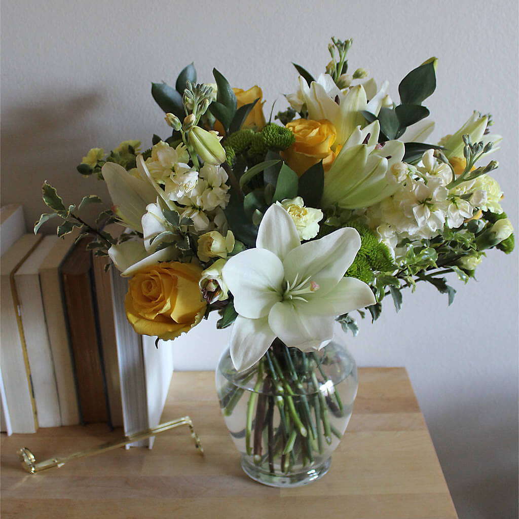Hope & Serenity Bouquet –  The Flower Station, Paris TN