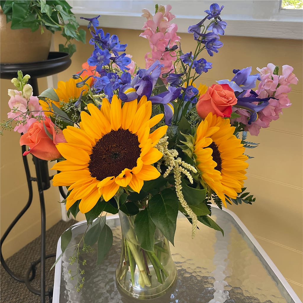 Rays of Life Bouquet –  The Flower Station, Paris TN