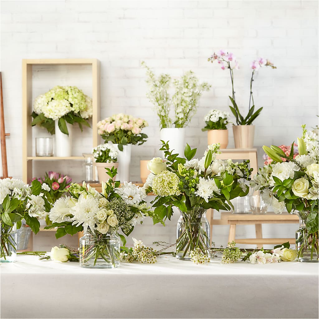 Classic Ivory – A Florist Original –  The Flower Station, Paris TN