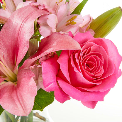 Lots of Love Bouquet –  The Flower Station, Paris TN