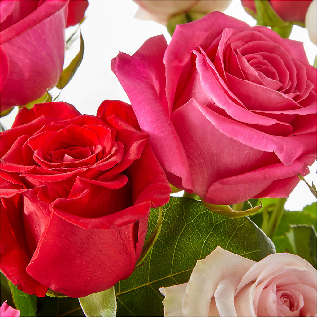 Charming Rose Bouquet –  The Flower Station, Paris TN