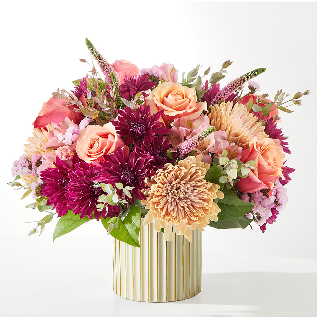 Berry Cobbler Bouquet with Ivory Vase –  The Flower Station, Paris TN