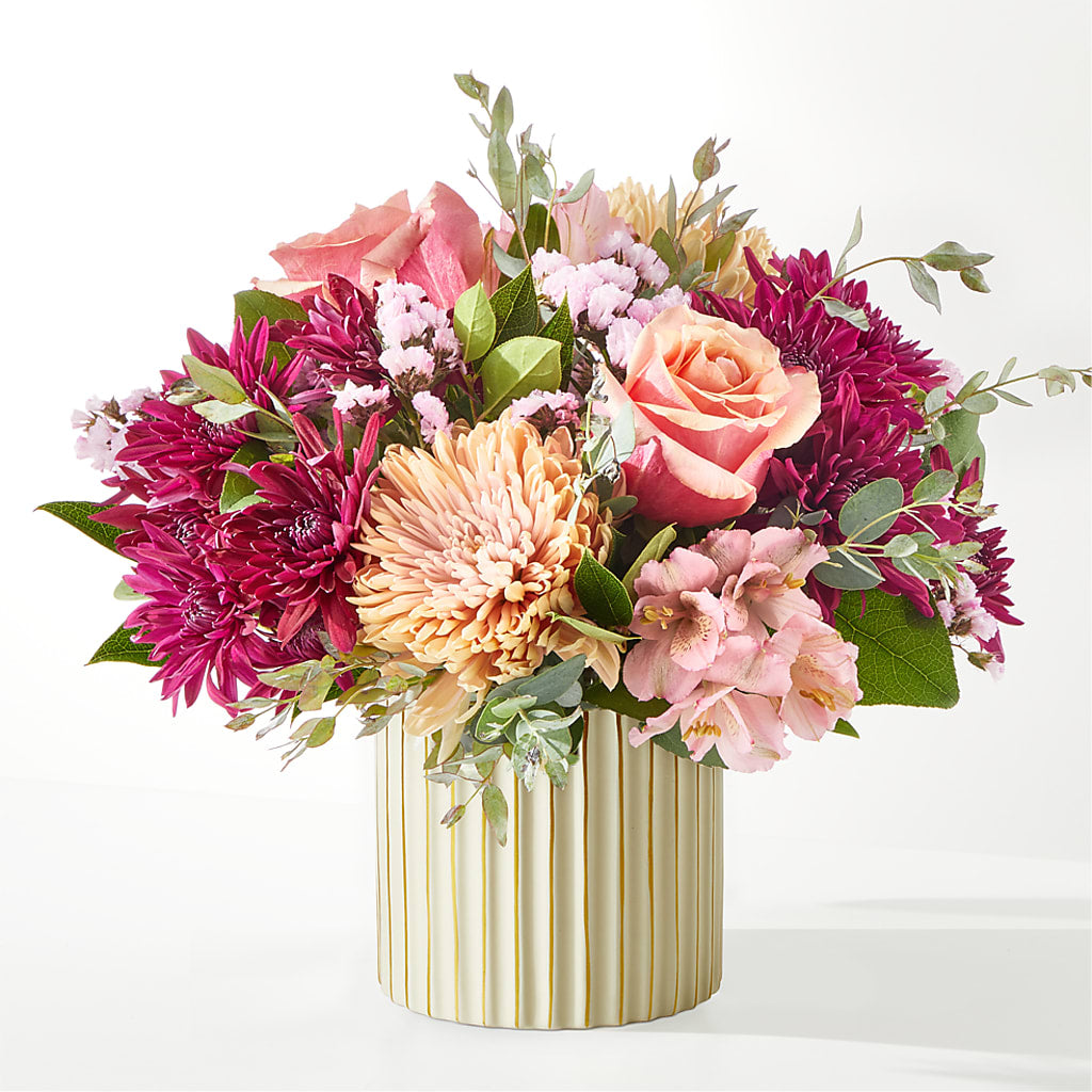 Berry Cobbler Bouquet with Ivory Vase –  The Flower Station, Paris TN
