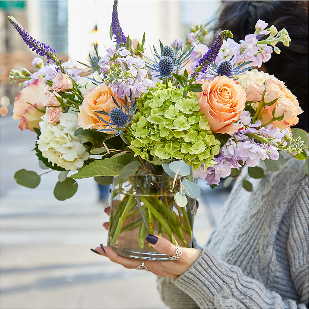 Porch Swing Bouquet –  The Flower Station, Paris TN