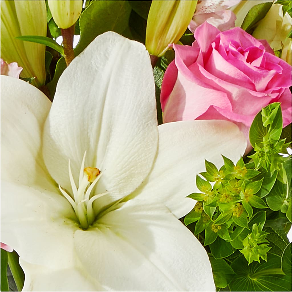 Fondly Bouquet –  The Flower Station, Paris TN